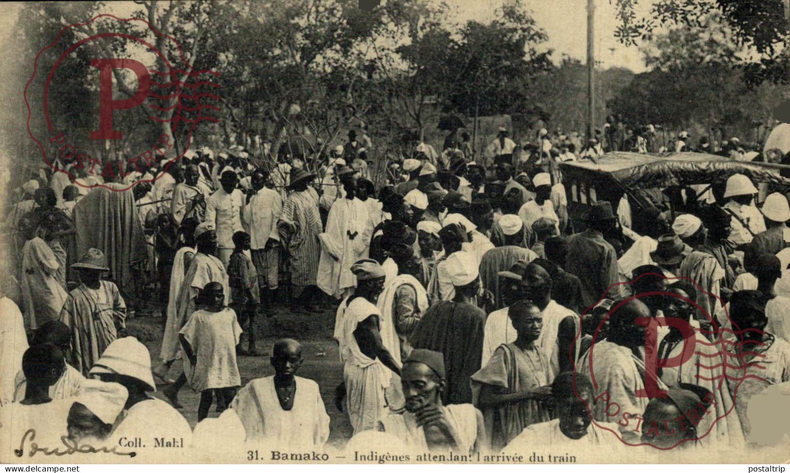 MALI - Bamako Indigènes Attendant L'arrivée Du Train - Mali