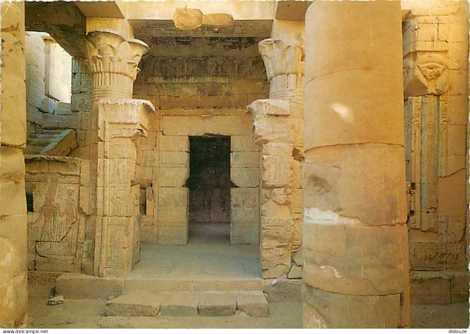 Egypte - Louxor - Luxor - Deir El-Médinéh : Temple De Ptolémée IV - Voir Timbre - CPM - Voir Scans Recto-Verso - Louxor