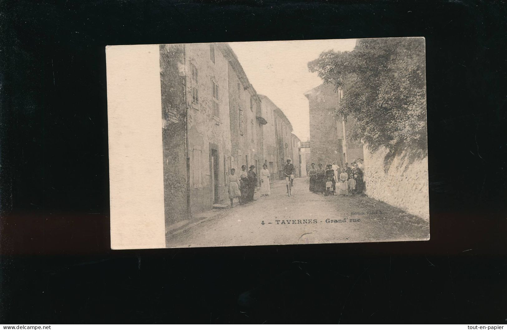 CPA- 83 - Tavernes - Grand'rue  - Animée - Carte écrite - Tavernes