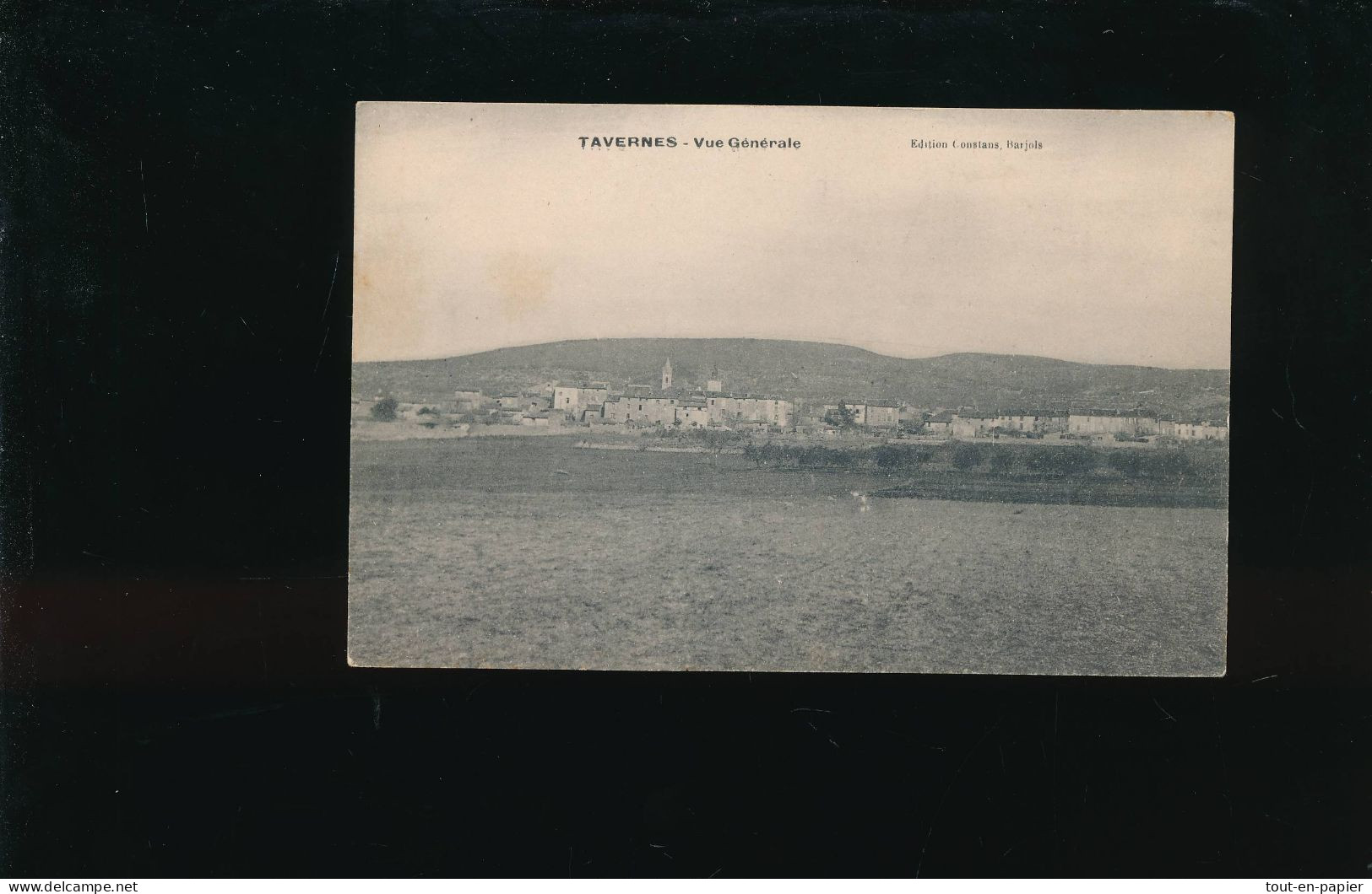 CPA- 83 - Tavernes - Vue Générale - Tavernes