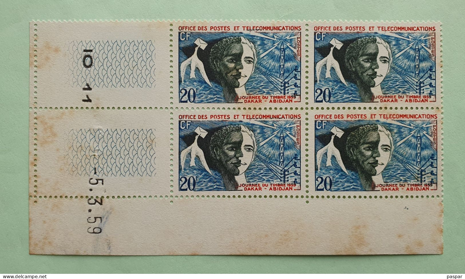 Bloc De 4 Timbres Neufs AOF 20F Coin Daté 5.3.59 - MNH - YT 75 - Journée Du Timbre 1959 Dakar Abidjan OPT - Unused Stamps