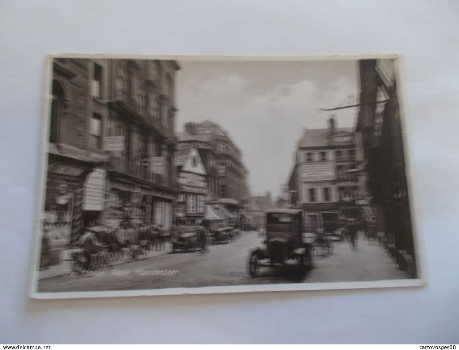 THE MARKET PLACE  MANCHESTER ( ROYAUME UNI UNITED KINGDOM ) TRES ANIMEES TRES VIEILLES AUTOS COMMERCES 1934 - Manchester