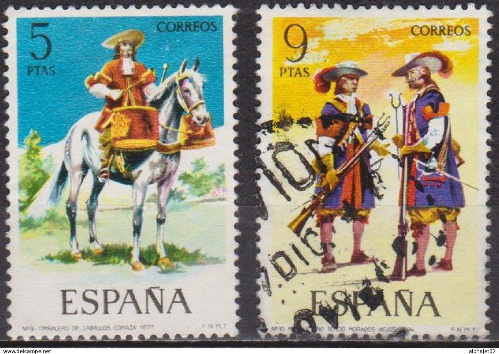 Armée, Soldats - ESPAGNE - Uniformes - Tambour De Dragons, Mousquetaires - N° 1825-1826 - 1974 - Used Stamps