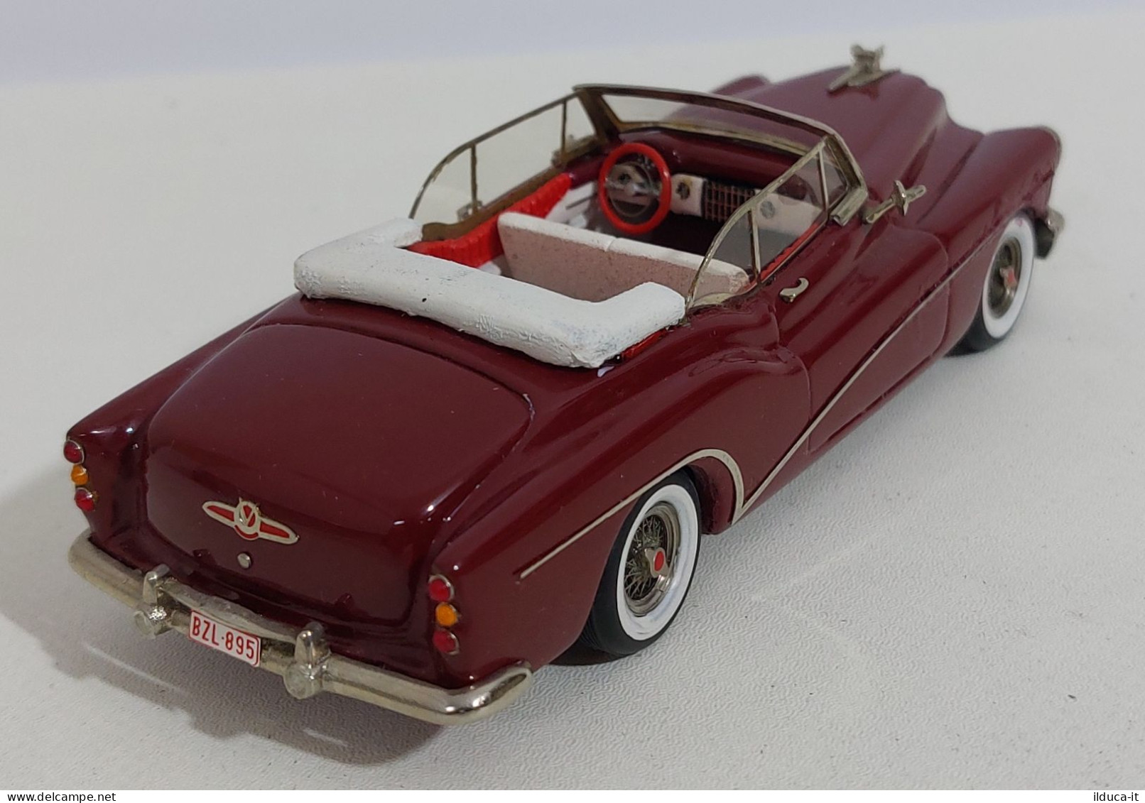 60730 PLAYTOY MODELS 1/43 - Buick Skylark 1953