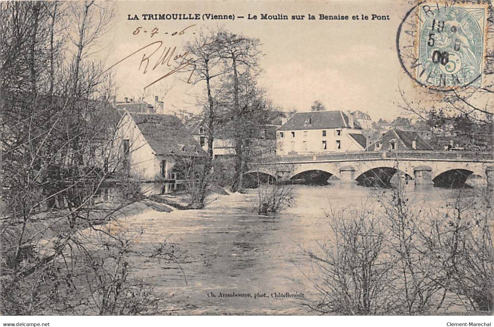 LA TRIMOUILLE - Le Moulin Sur La Benaise Et Le Pont - Très Bon état - La Trimouille
