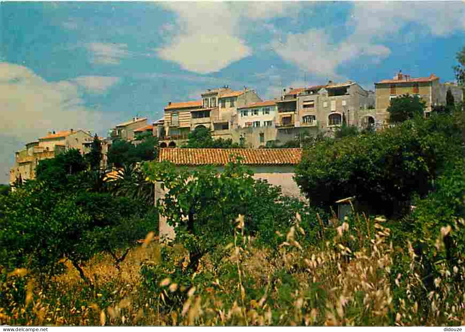 83 - Le Castellet - Vue Générale - CPM - Voir Scans Recto-Verso - Le Castellet