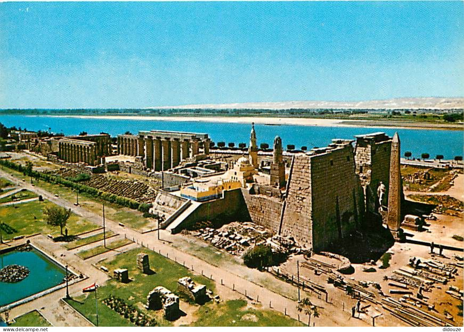 Egypte - Louxor - Luxor - Temple De Louxor Avec Mosquée Et église - Vue Aérienne - Carte Neuve - CPM - Voir Scans Recto- - Luxor