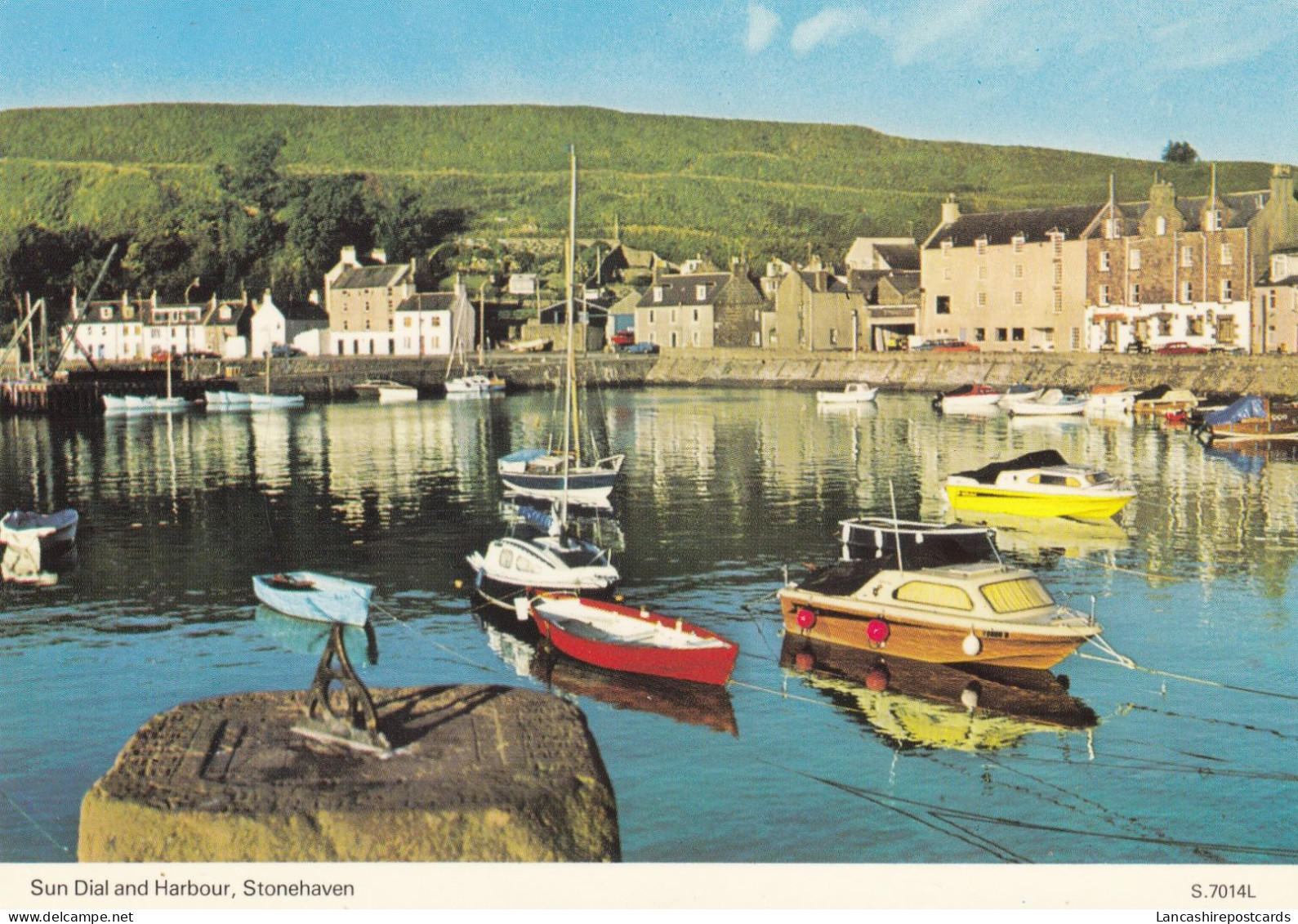 Postcard Sun Dial And Harbour Stonehaven Scotland My Ref B26399 - Aberdeenshire