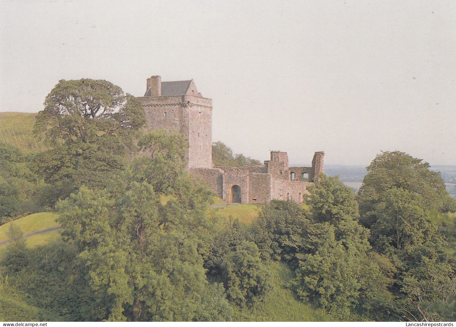 Postcard Castle Campbell Dollar Scotland My Ref B26401 - Clackmannanshire