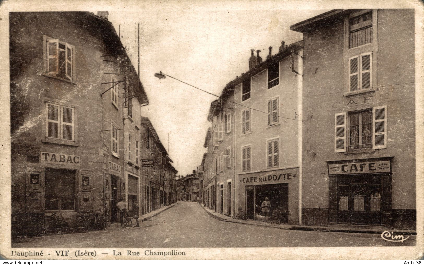 N45 - 38 - VIF - Isère - La Rue Champollion - Vif