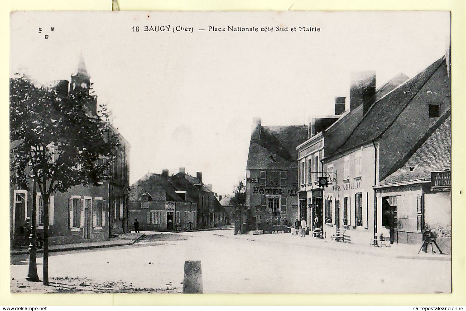 14373 / BAUGY 18-Cher Place Nationale Côté Sud Et Mairie 10.05.1916- MAQUAIRE N°16 - Baugy