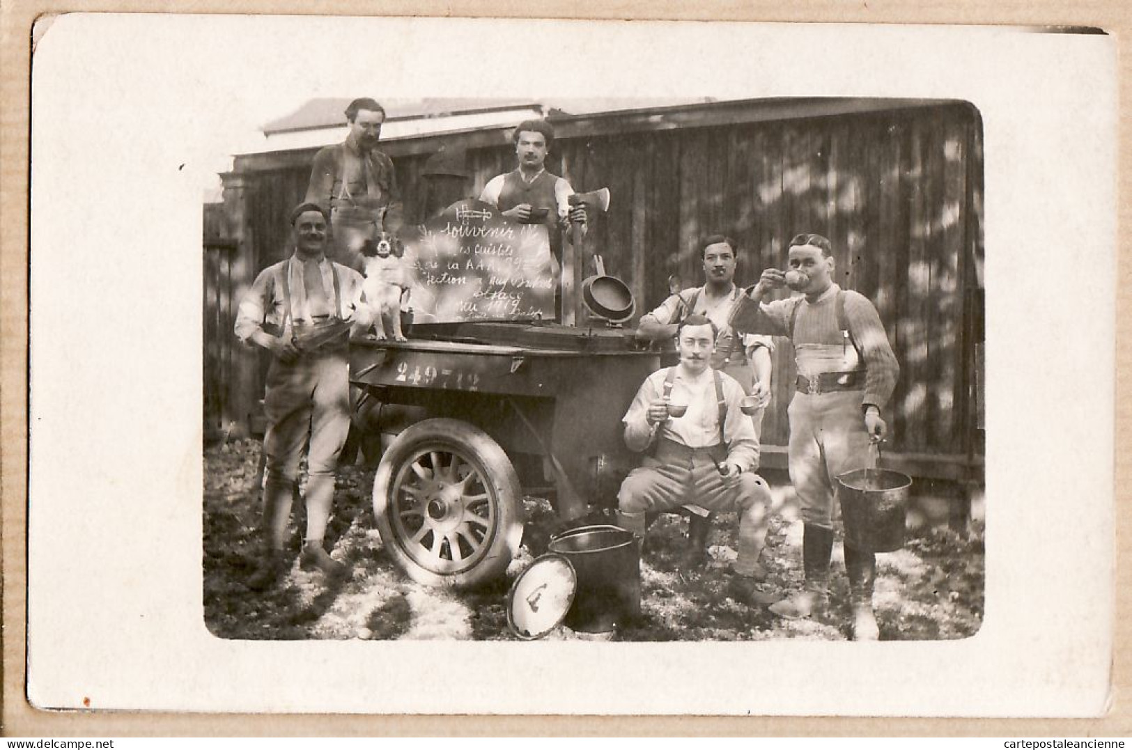 23677 / Rare Carte-Photo NEUBREISACH Breisach Alsace Cantine Roulante Souvenir 6 Mai 1919 Des CUISTOTS A.A.A 39  - Breisach