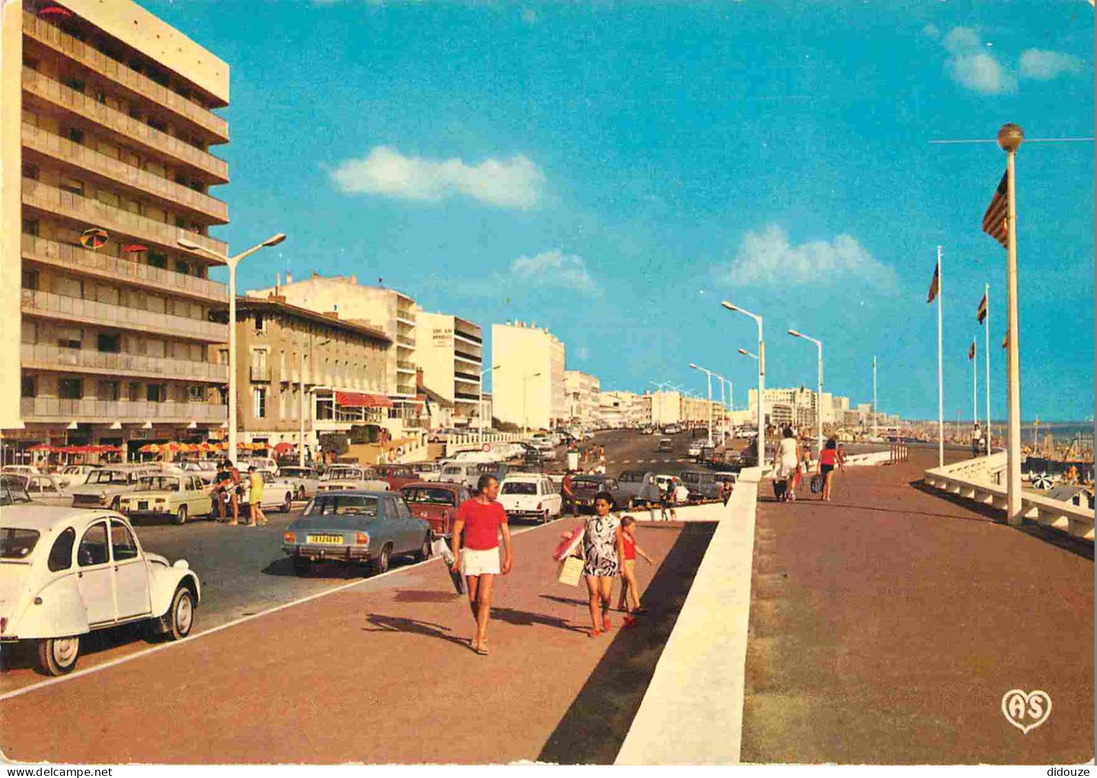 Automobiles - Saint Jean De Monts - L'esplanade De La Mer - CPM - Voir Scans Recto-Verso - PKW