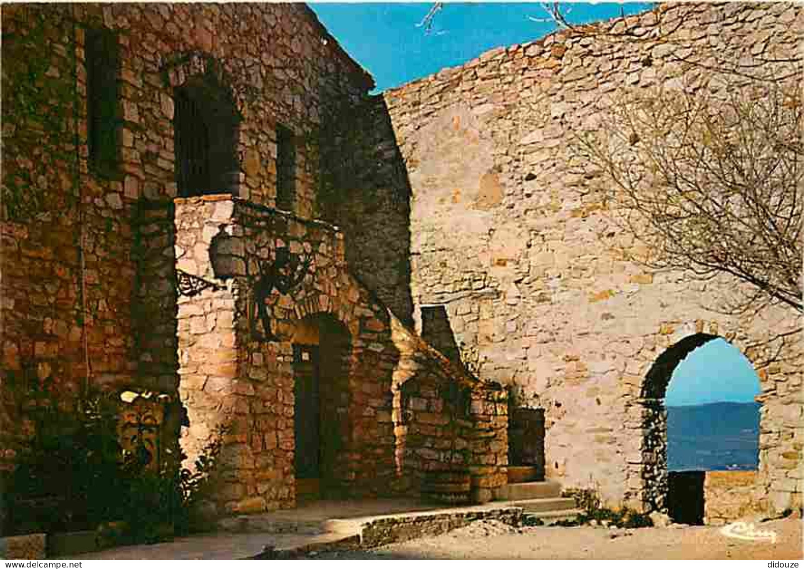 83 - Le Castellet - Le Trou De Madame - CPM - Voir Scans Recto-Verso - Le Castellet