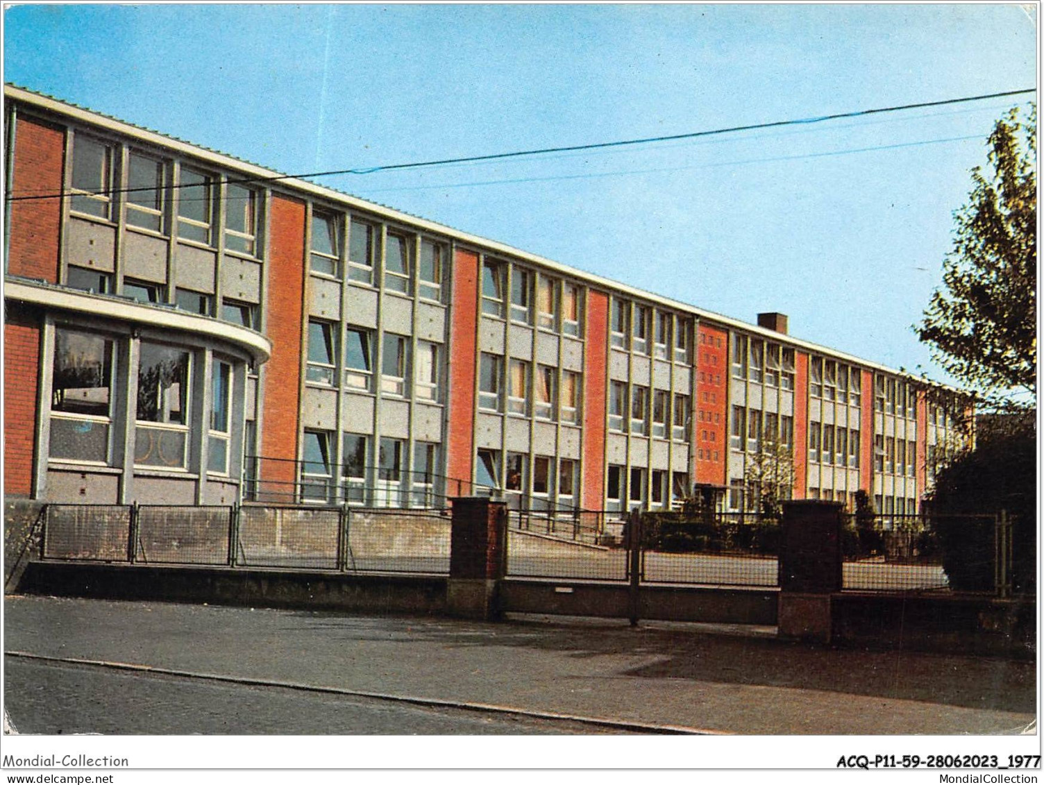 ACQP11-59-0997 - WATTRELOS - école De Garçon Du Sapin Vert - Wattrelos