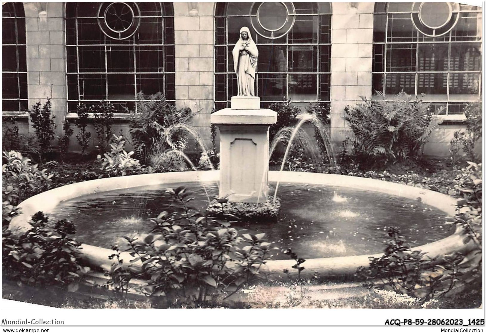 ACQP8-59-0719 - HAZEBROUCK - Saint François D'assise - Petit Séminaire - Le Cloître - Jardinet Intérieur - Hazebrouck