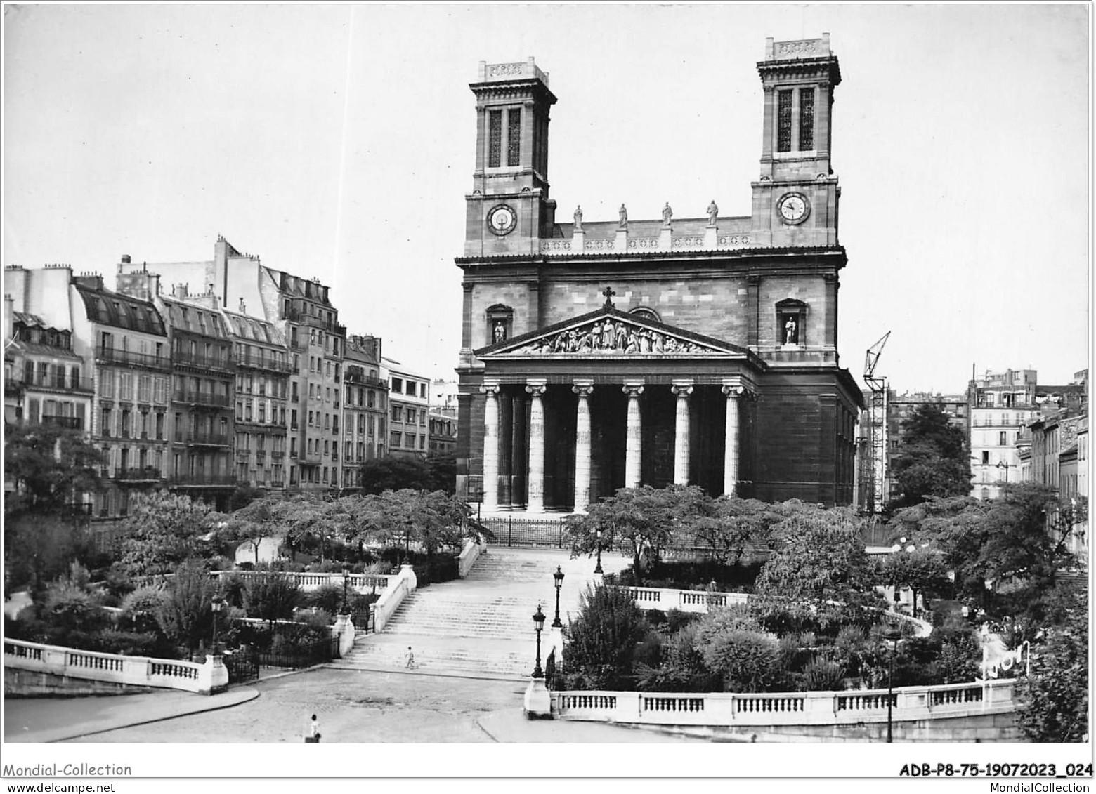 ADBP8-75-0648 - PARIS - église Saint-vincent-de-paul  - Eglises