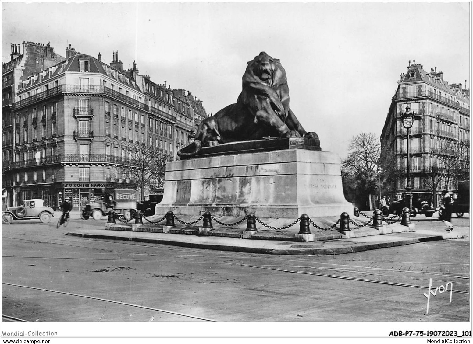 ADBP7-75-0614 - PARIS - Place Denfert-rochercu - Statue Du Lion De Belfort  - Statues