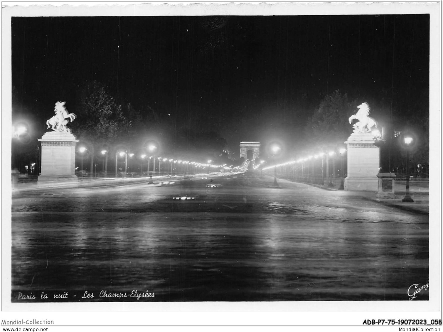 ADBP7-75-0592 - PARIS LA NUIT - Les Champs-élysées  - Parijs Bij Nacht