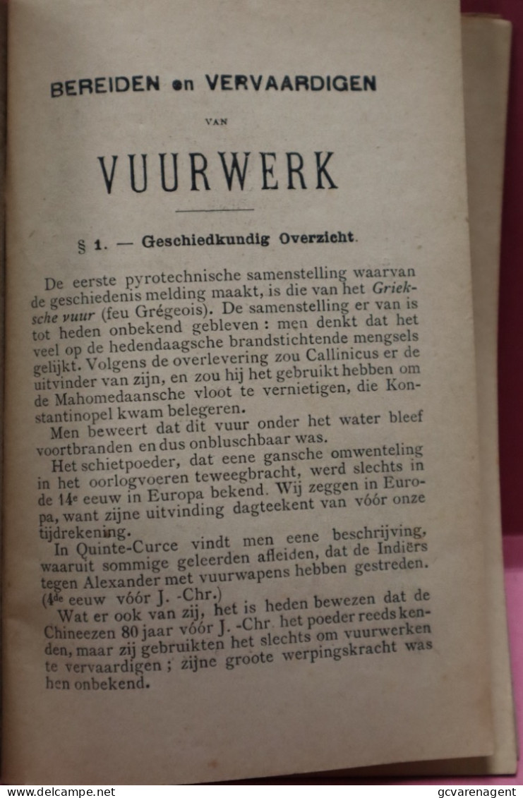 BEREIDEN EN VERVAARDIGEN VAN ALLERHANDE VUURWERKSTUKKEN  - GEBRUIKTE STAAT - 32 BLZ - 17 X 11 CM ZIE AFBEELDINGEN - Andere & Zonder Classificatie