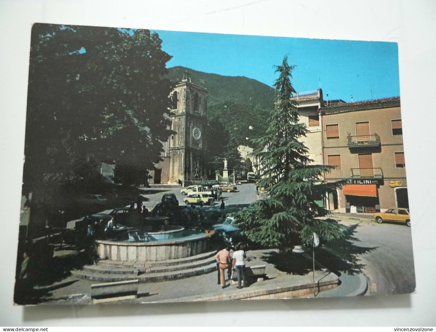Cartolina Viaggiata "MONTELLA ( AV ) Piazza Bartoli" 1983 - Avellino