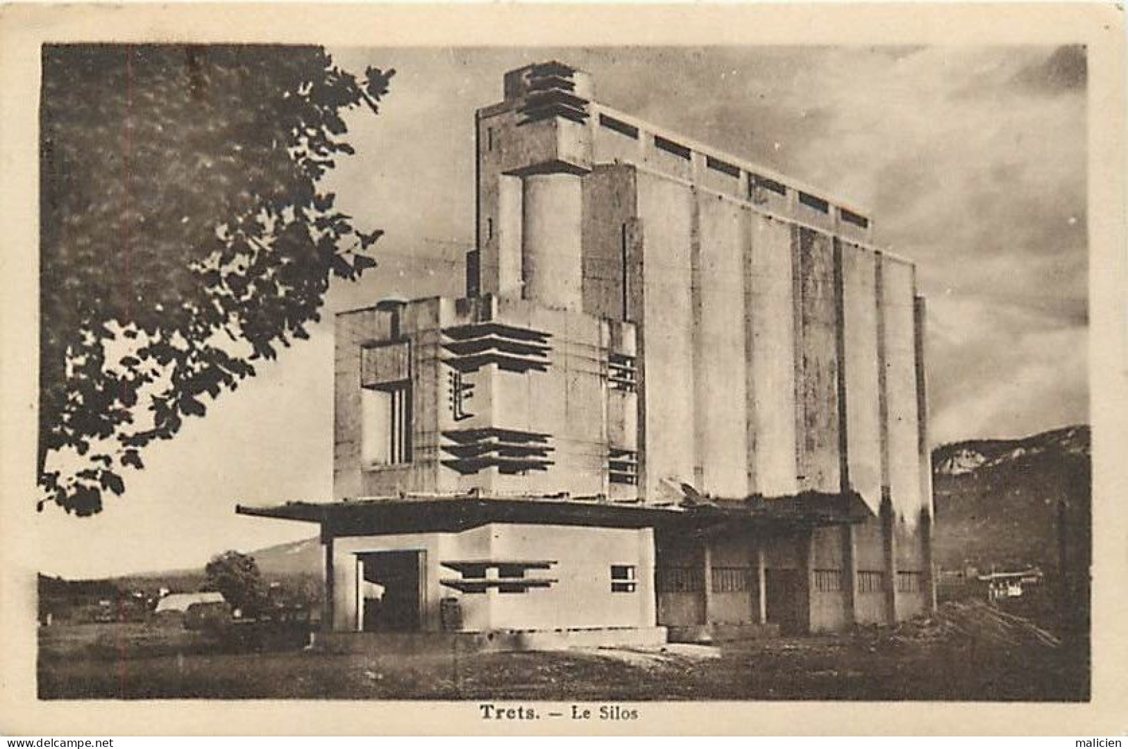 - Bouches Du Rhône -ref-B310- Trets - Le Silo - Silos - Agriculture - - Trets