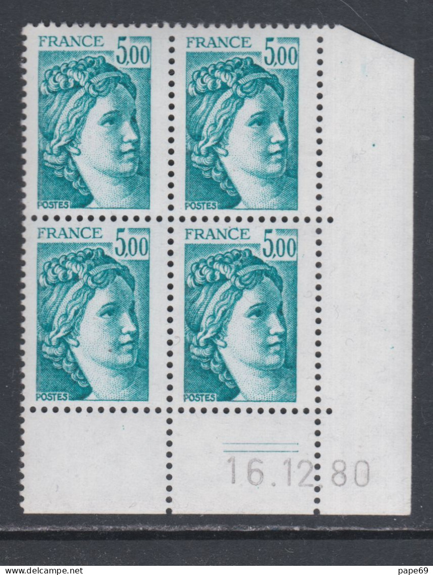 France N° 2123  Type Sabine : 5 F. Bleu En Bloc De 4 Coin Daté  Du  16 . 12 . 80 ; 2 Traits, Sans Charnière TB - 1980-1989