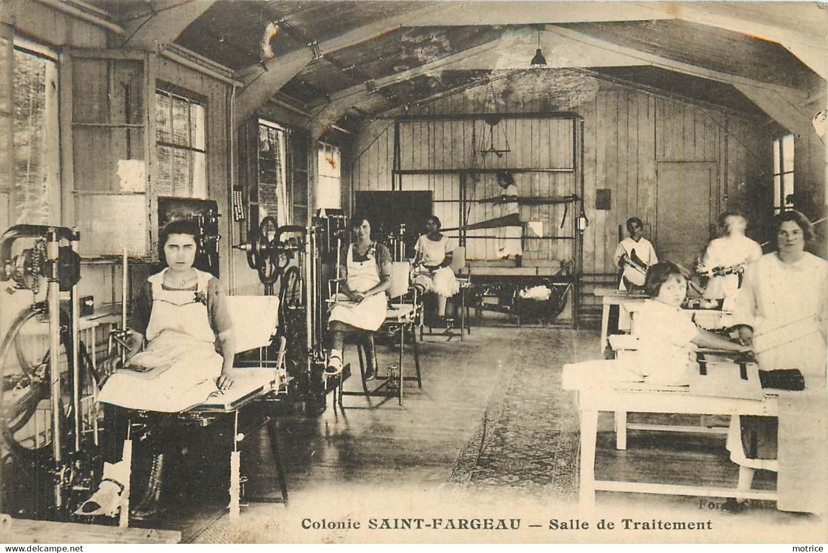 SAINT FARGEAU PONTHIERRY - Colonie, Salle De Traitement, Cachet Au Dos De La Carte. - Saint Fargeau Ponthierry