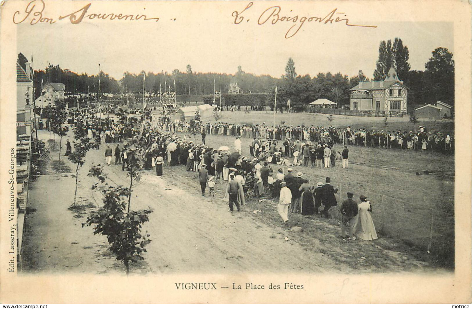 VIGNEUX - La Place Des Fêtes. - Vigneux Sur Seine