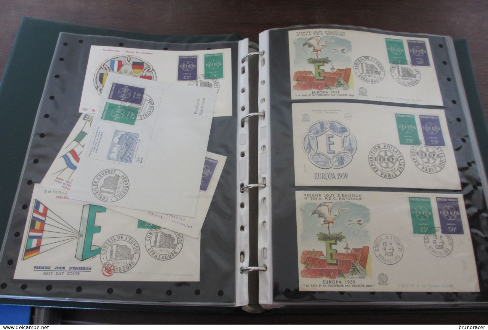 IMPORTANTE COLLECTION EUROPA SURTOUT FRANCE SUR FDC/CARTES MAXIMUM ET DOCUMENTS DANS 2 GROS CLASSEURS VOIR SCANS