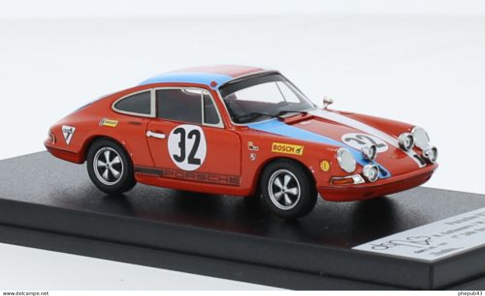 Porsche 911 L - 1st 24h Spa 1968 #32 - Helmut Kelleners/Willy Kauhsen/E. Kremer - Troféu - Trofeu