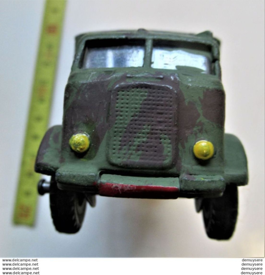 20-5 Lade 71   - DINKY TOYS MILITARY AMBULANCE N° 626 MADE IN ENGAND - 178 GRAM -metal - Metaal - 178 GRAM - Jouets Anciens