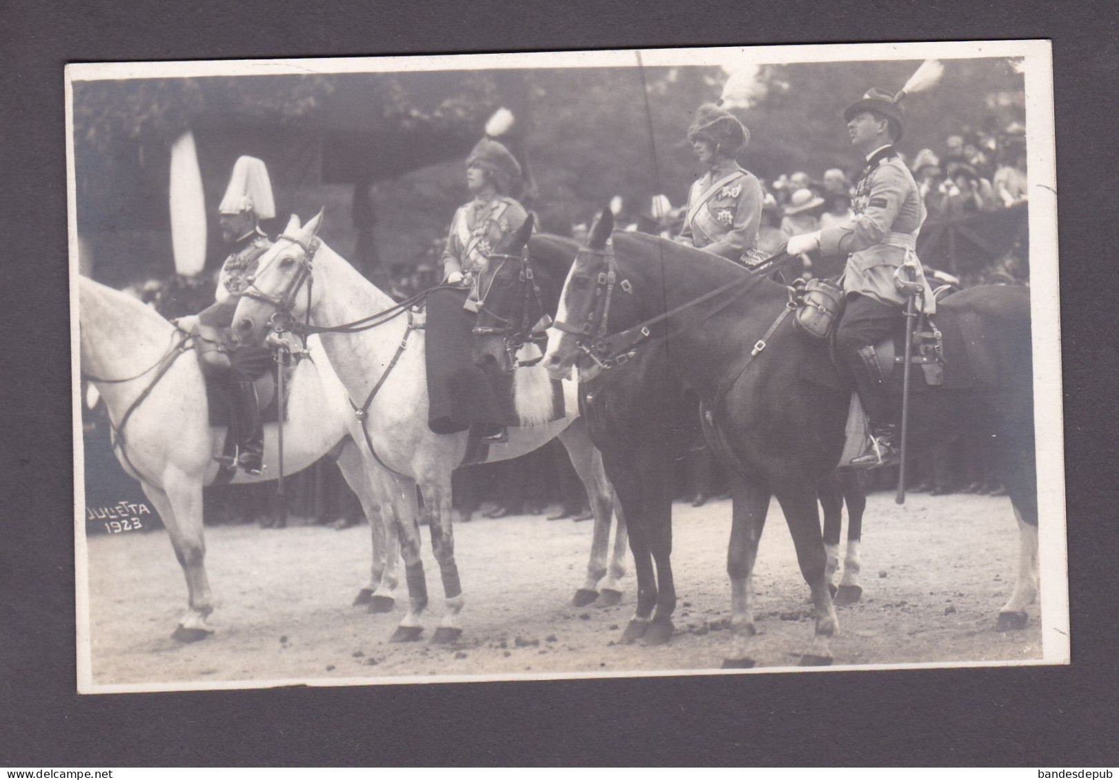 Carte Photo Julietta Romania Roumanie  Royalty Famille Royale à Cheval Le Roi Ferdinand 1er Prince Et Princesse  (58660) - Romania