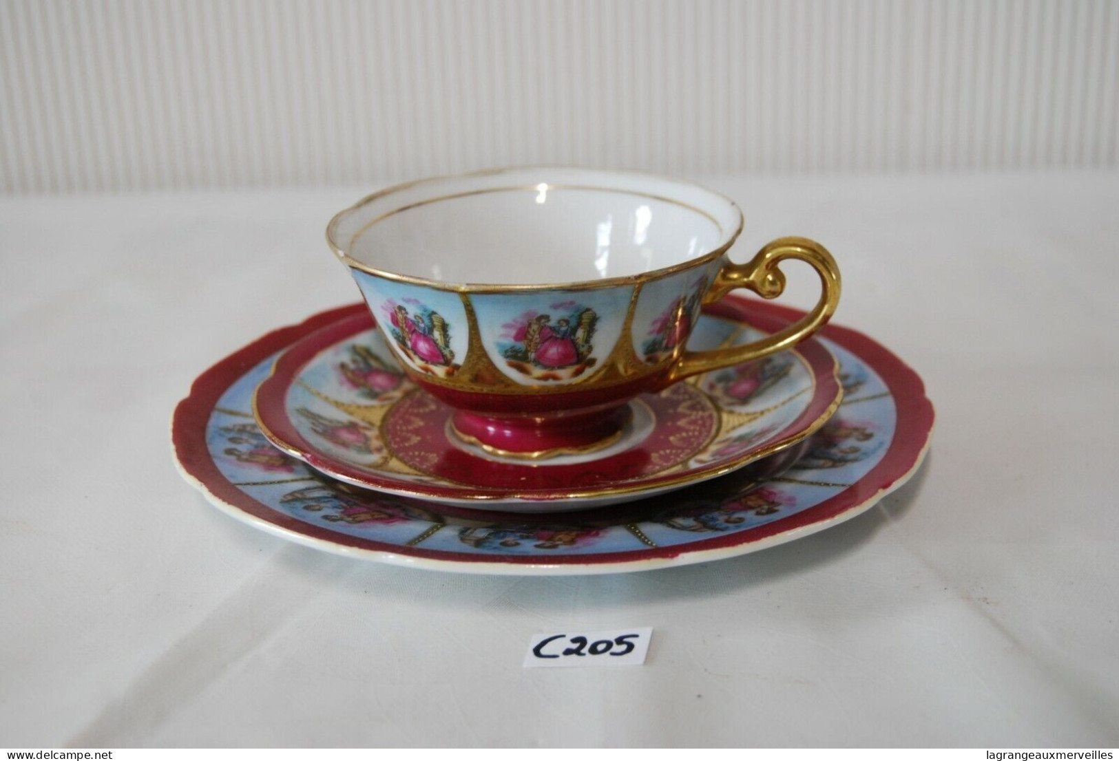 C205 Tasses Et Sous Tasses - Cachet - Tassen