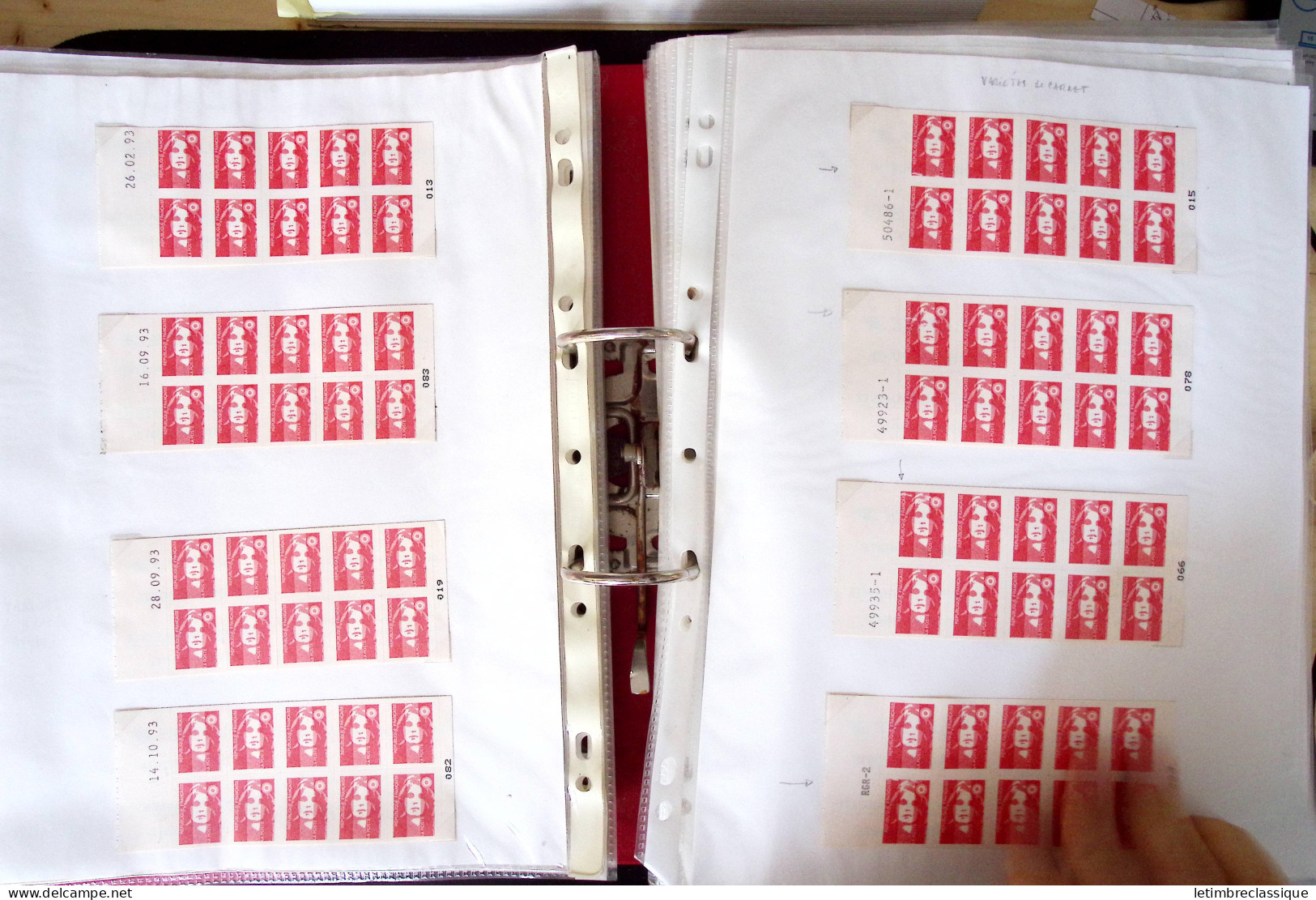**,lettre Collection de TVP Briat rouges plupart autocollants dans un classeur de bureau rouge : plus de 280 TVP neufs (