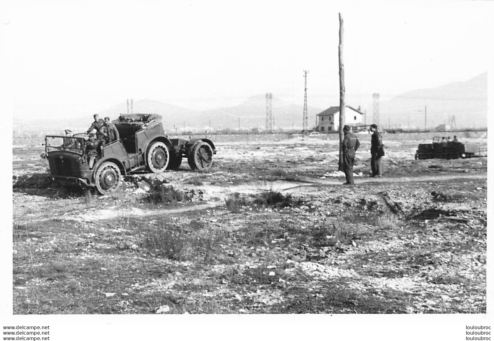 VEHICULE SPA TM-40   ARMEE ITALIENNE RETIRAGE PHOTO FORMAT 18 X 12 CM - Guerre, Militaire