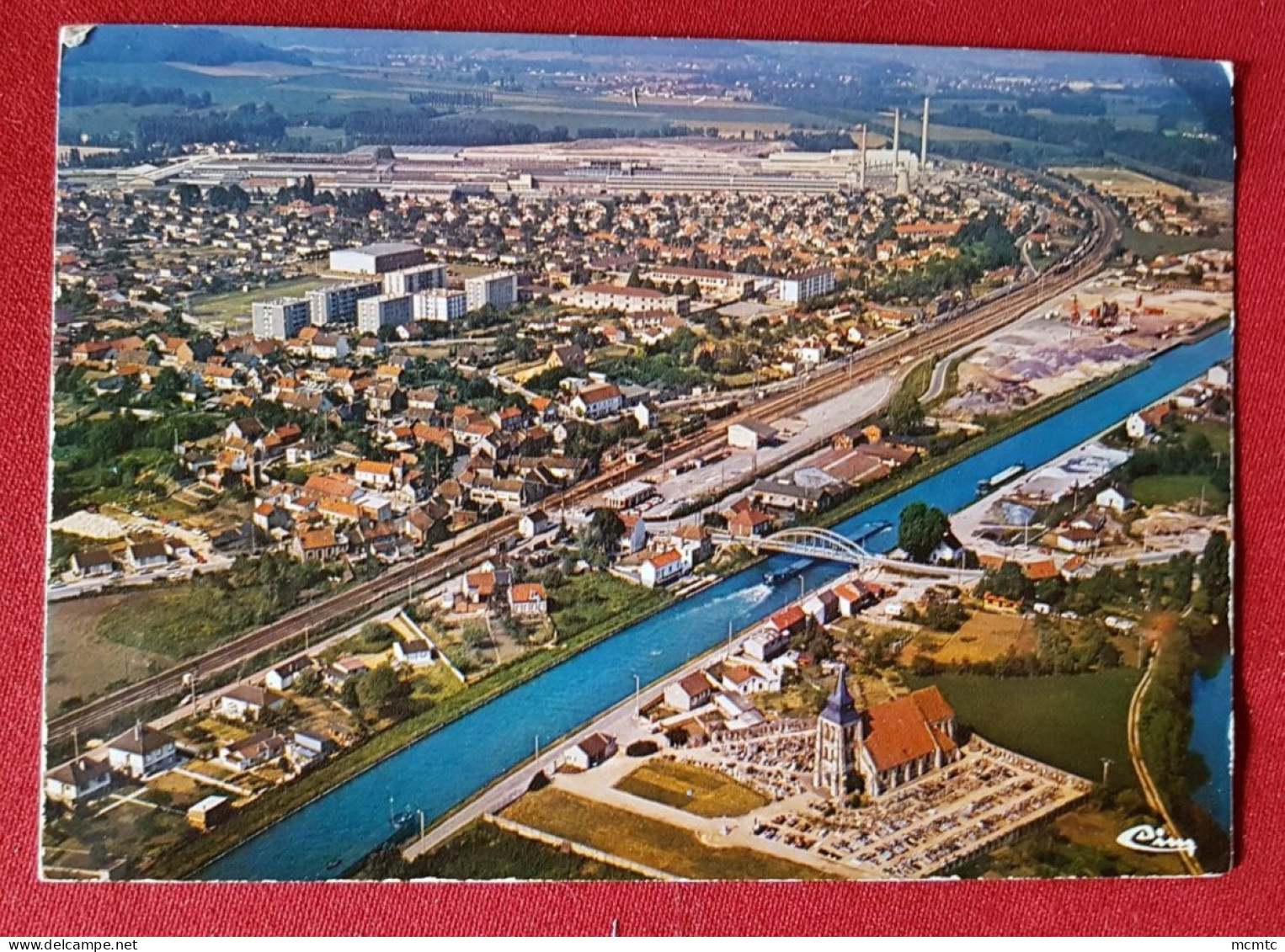 CPM - Thourotte -(Oise) - Vue Générale Et Le Canal Latéral à L'Oise - Thourotte