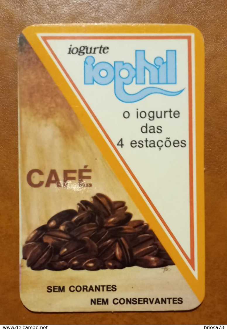 Petit Calendrier De Poche Yaourt Iophil.  Portugal - Klein Formaat: 1981-90