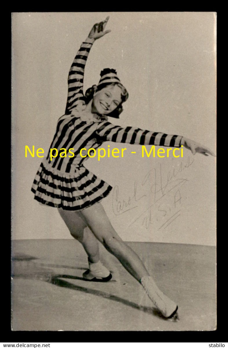 SPORTS - PATINAGE - CAROL HEISS, PATINEUSE AMERICAINE, CHAMPIONNE OLYMPIQUE EN 1960 - AUTOGRAPHE - CARTE PHOTO ORIGINALE - Kunstschaatsen