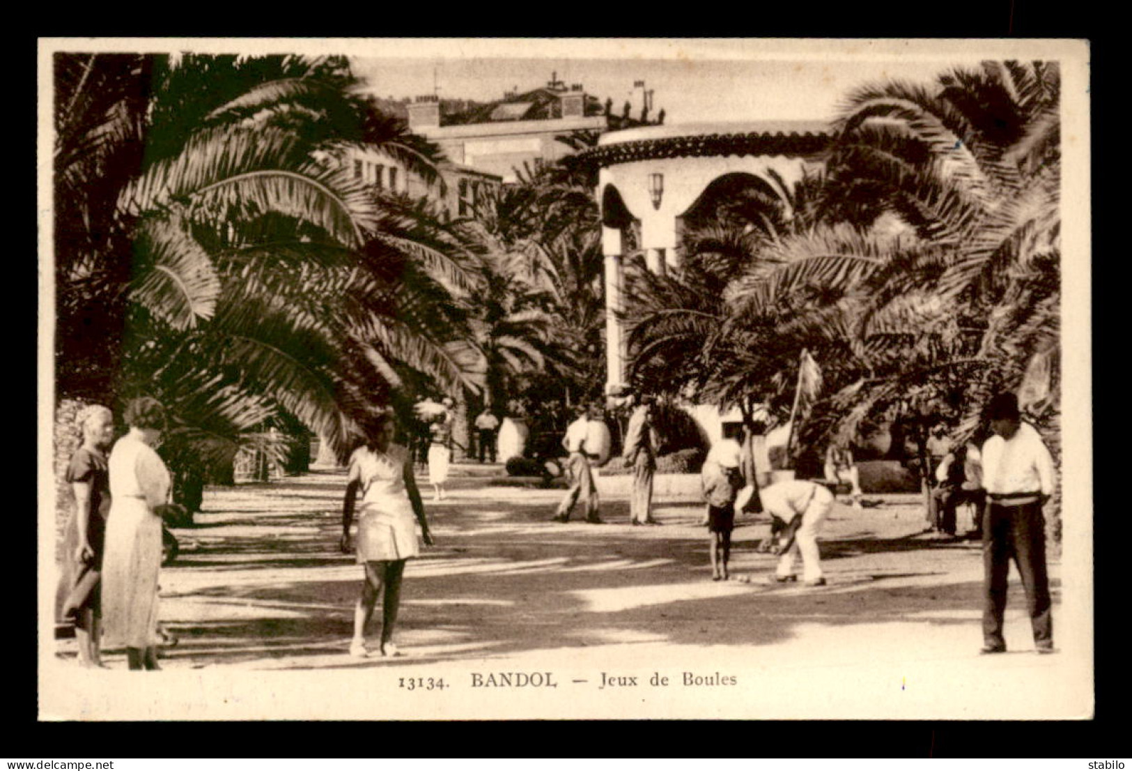 SPORTS - PETANQUE - LE JEUX DE BOULES A BANDOL - Petanque