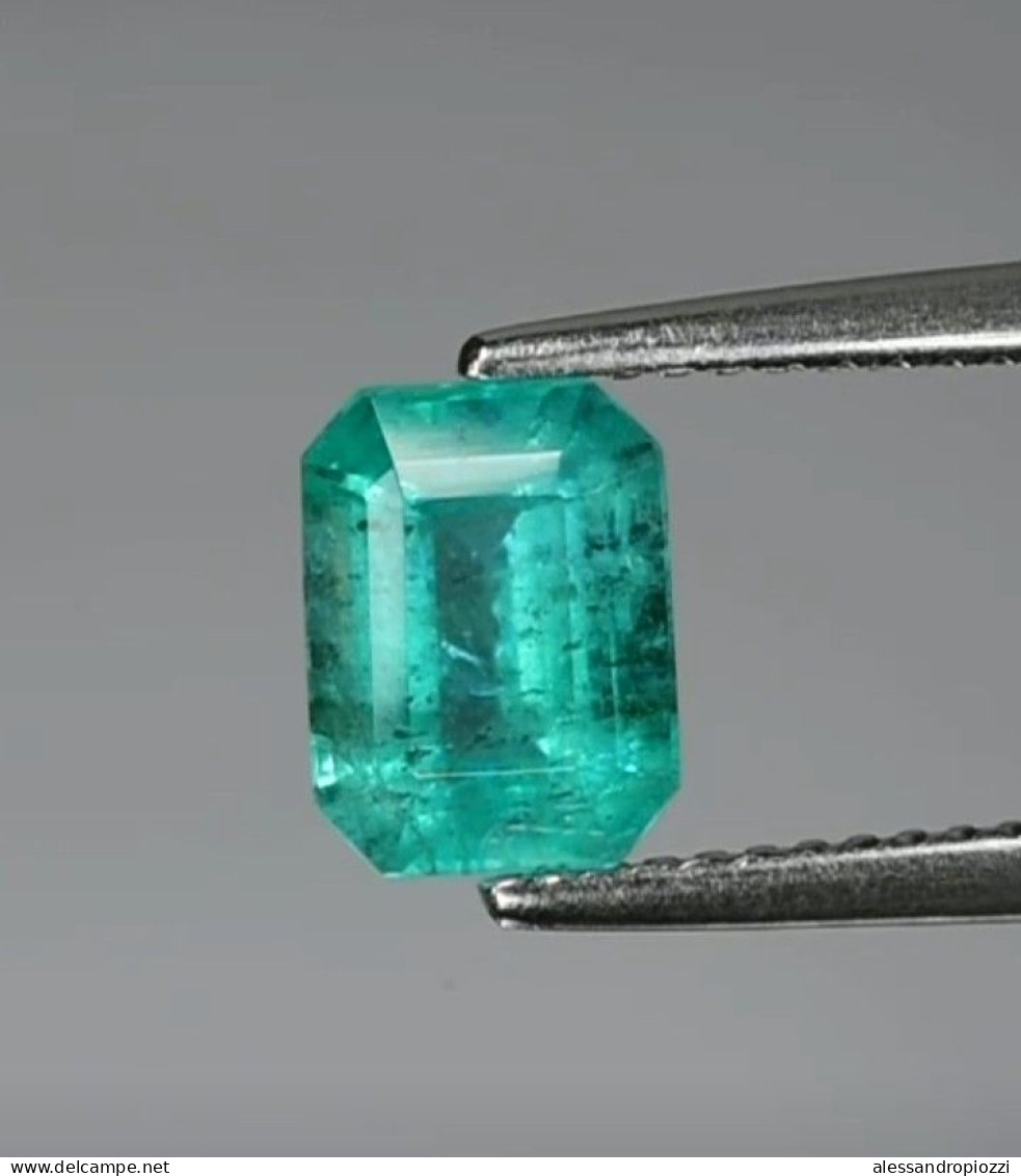 GIT Certified 1.49 Cts Natural Green Emerald Emerald Shape - Esmeralda