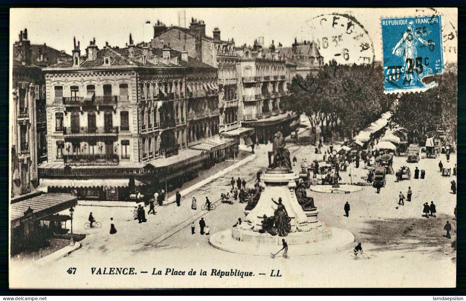 A69  FRANCE CPA VALENCE - LA PLACE DE LA REPUBLIQUE - Sammlungen & Sammellose