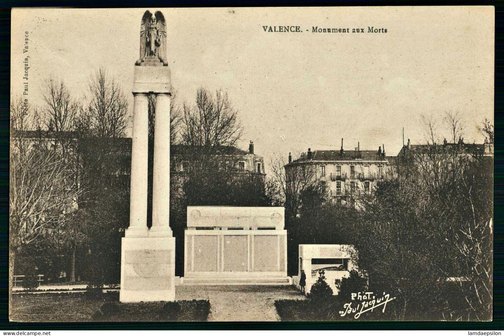 A69  FRANCE CPA VALENCE - MONUMENT AUX MORTS - Collections & Lots