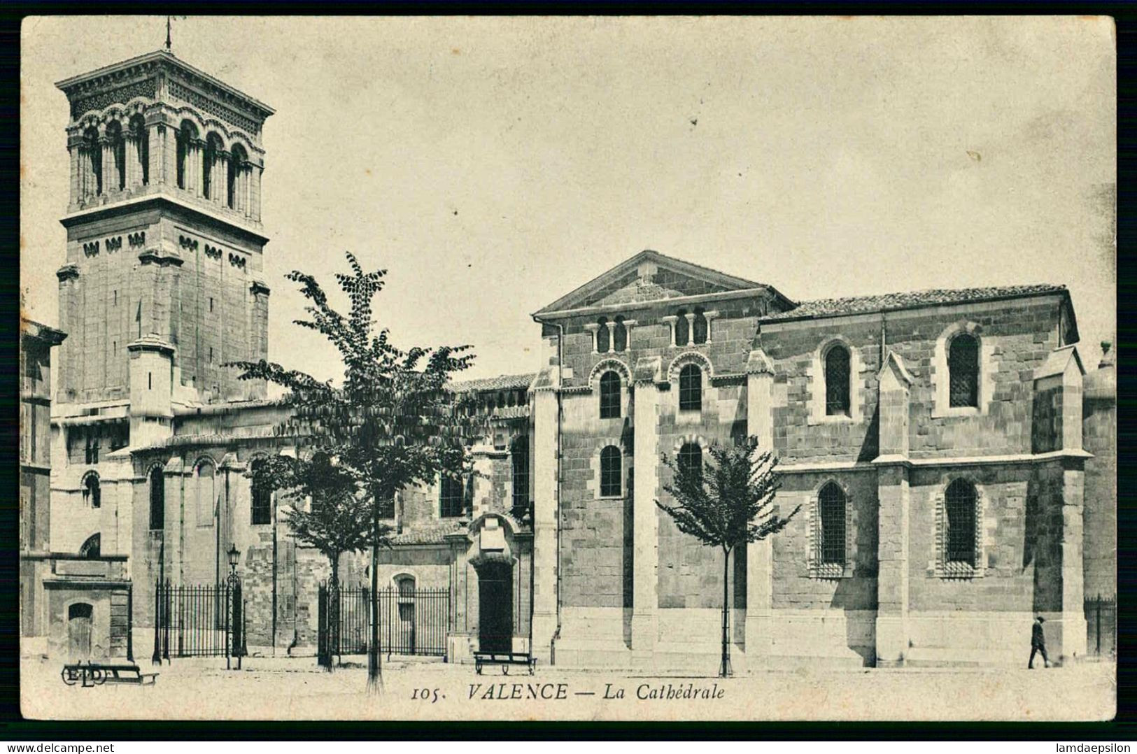 A69  FRANCE CPA VALENCE - LA CATHEDRALE - Collections & Lots