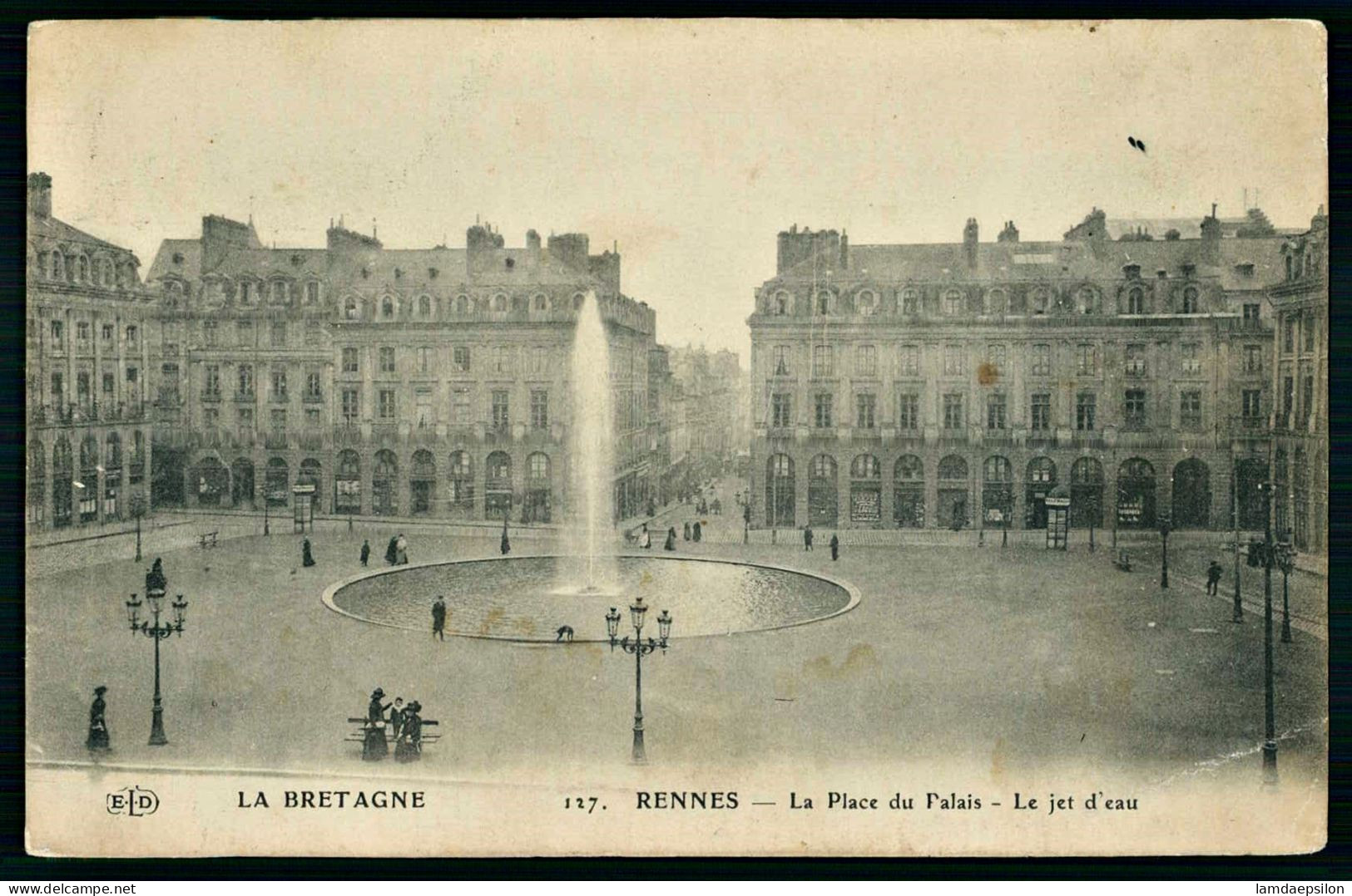 A69  FRANCE CPA LA BRETAGNE RENNES - LA PLACE DU PALAIS - Collections & Lots