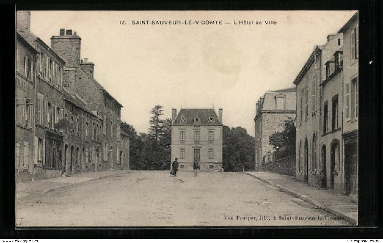 CPA Saint-Sauveur-le-Vicomte, L`Hotel De Ville  - Saint Sauveur Le Vicomte