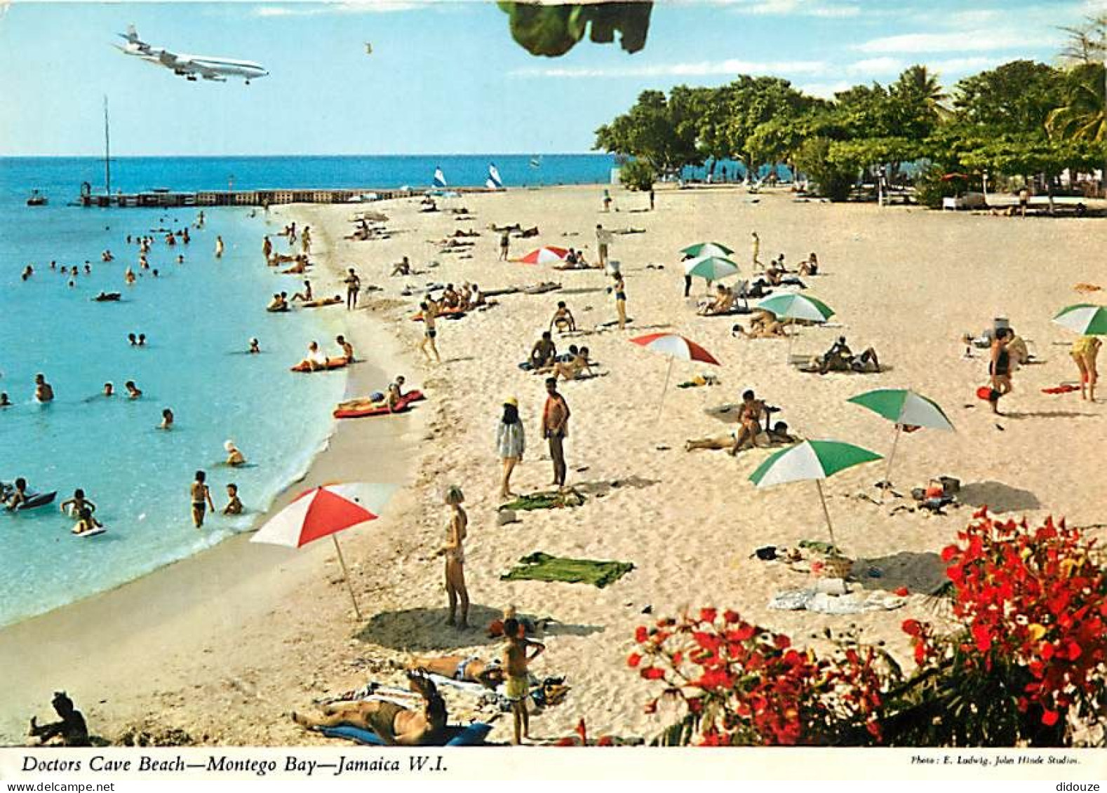 Antilles - Jamaïque - Jamaica - Doctors Cave Beach—Montego Bay - Scènes De Plage - Avions - CPM - Voir Scans Recto-Verso - Jamaïque