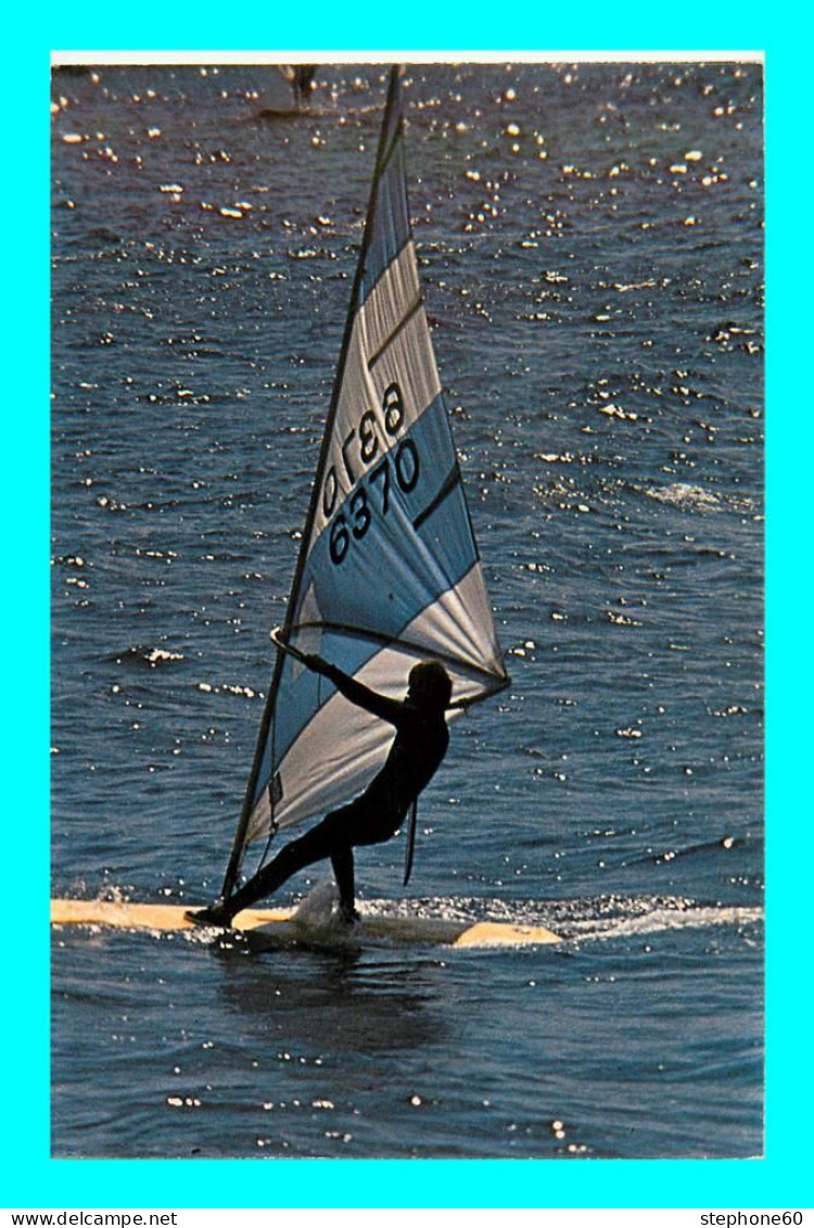 A950 / 989  Windsurfers En Mediterranee - Sailing