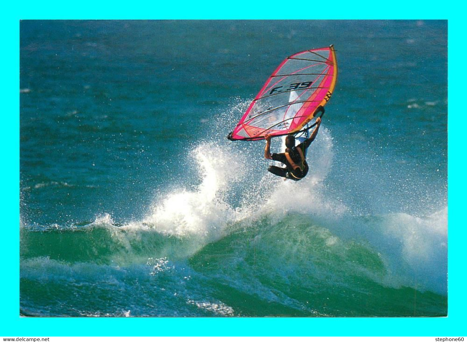 A950 / 521  Aerial Sur Une Vague De L'Atlantique - Voile