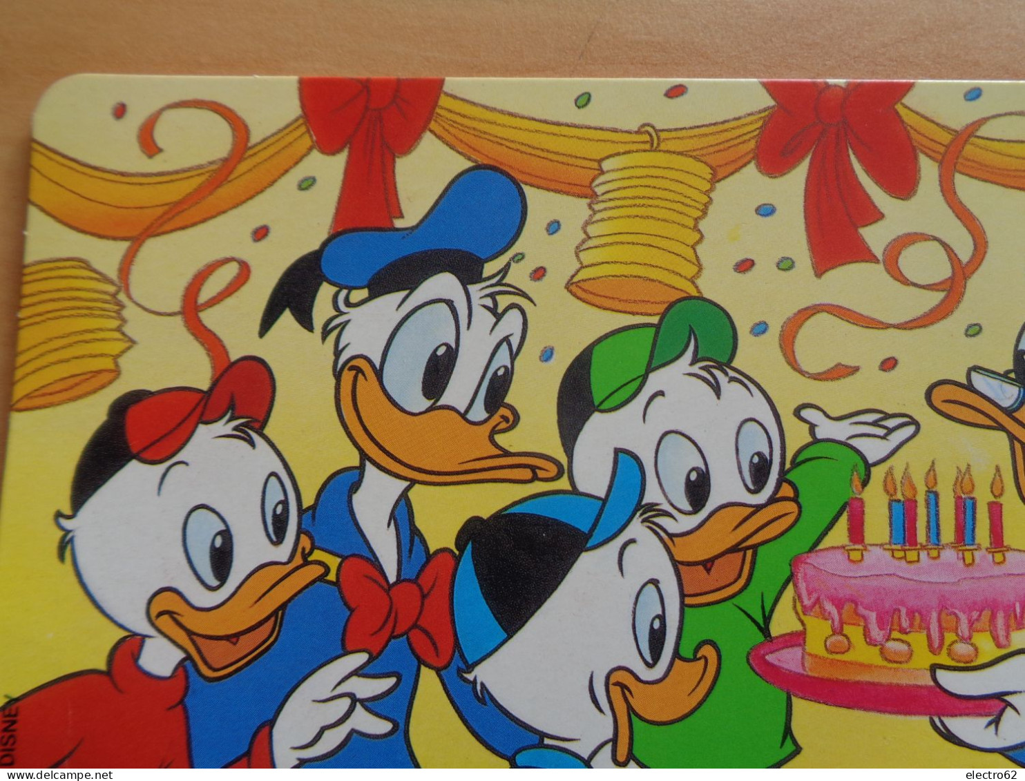 Carte Nestlé  Disney Family Donald Duck Riri Fifi Loulou Anniversaire  Birthday  BD Comic Grandmère Grandma - Altri & Non Classificati